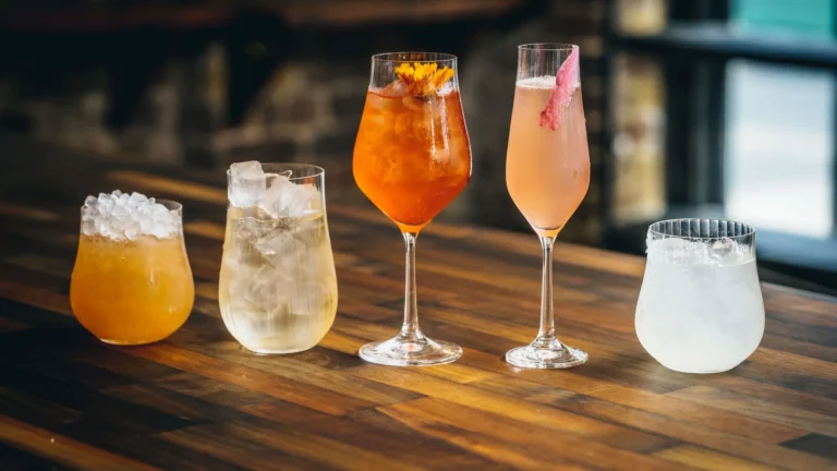The Ultimate Guide to Ready to Drink Cocktails: Savor Convenience and Flavour!