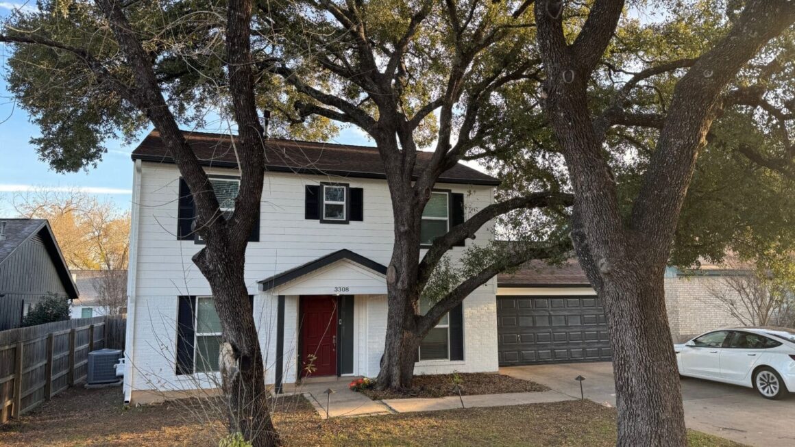 7 Key Signs Your Austin Home Needs Siding Replacement 