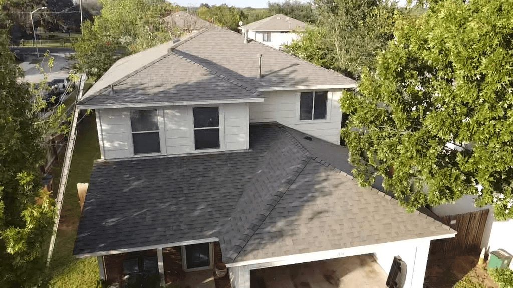 asphalt roofers Austin TX
